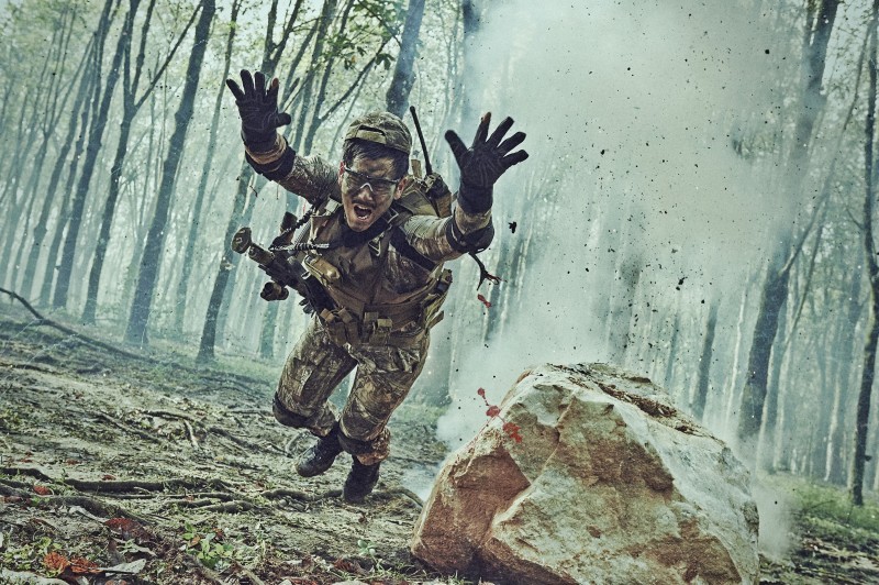 16 bí mật "không phải dạng vừa" của bom tấn Điệp vụ tam giác vàng - 8