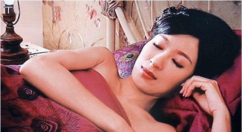 Những cảnh phim 18+ của ảnh hậu HK trước khi cưới - 1