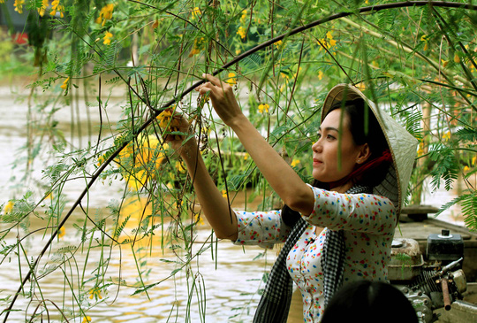 Lũ đã về, dân miền Tây như... sống lại! - 9