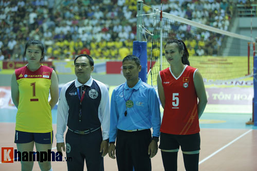 Ở tuổi băm, Hoa khôi Kim Huệ tung hoành trên sân - 6