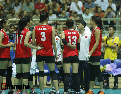 Ở tuổi băm, Hoa khôi Kim Huệ tung hoành trên sân - 13