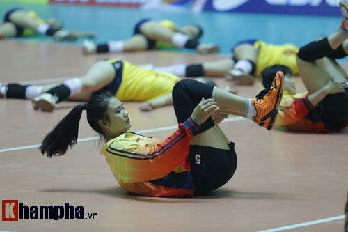 Ở tuổi băm, Hoa khôi Kim Huệ tung hoành trên sân - 5