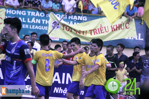 Giải “phủi” cạnh tranh sức nóng với đội tuyển Việt Nam - 1