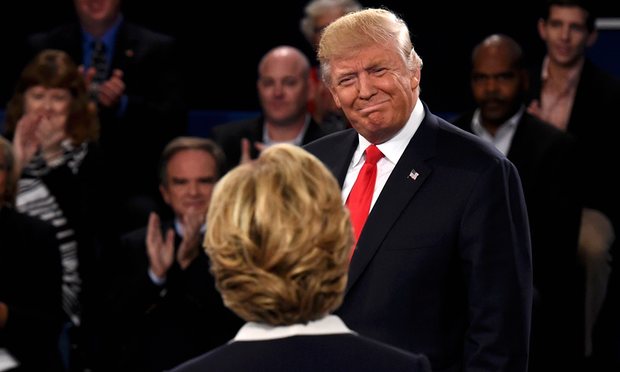 Tranh luận lần 2:Trump lấy công làm thủ sau video nói tục - 4
