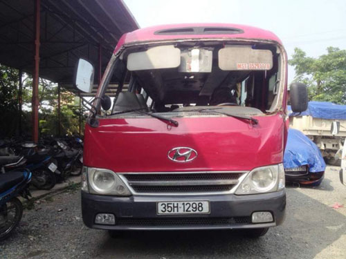 Xe khách gặp nạn ở Ninh Bình, hơn 20 người nhập viện - 1