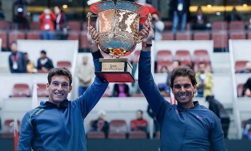 Tennis 24/7: "Kỷ lục" đánh đôi mới cho Nadal - 1