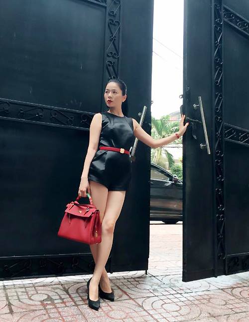 Đã mắt ngắm BST hàng hiệu đồ sộ của Lệ Quyên - 3