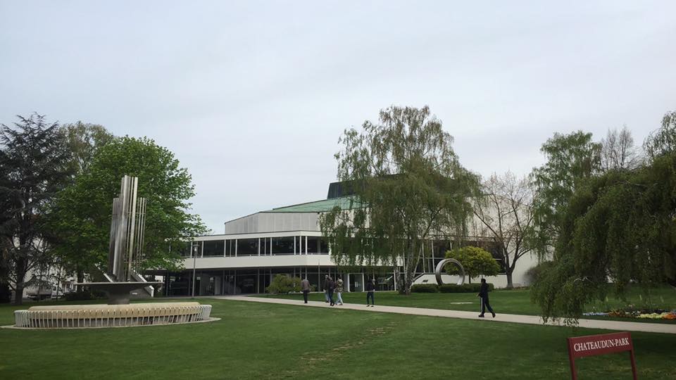 Cuộc sống đi khắp thế giới của sao “Xin hãy tin em” - 12