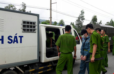 Thực nghiệm hiện trường vụ "sát thủ" bắn giám đốc - 6