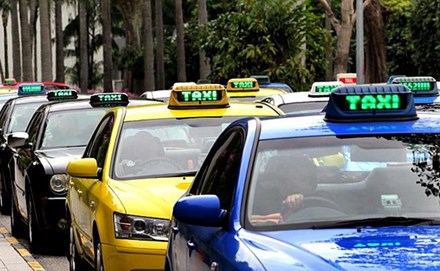 Thứ trưởng Bộ Tài chính trải lòng việc đi làm bằng taxi - 1