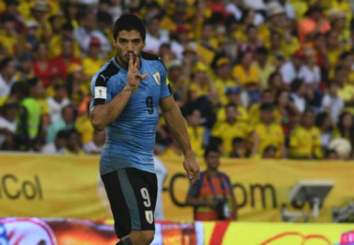 Suarez cân bằng kỉ lục của Crespo ở vòng loại World Cup - 1