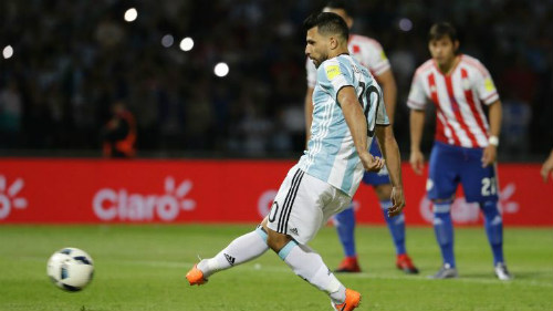 Argentina thua thảm, “tội đồ” Aguero vẫn được tha thứ - 1