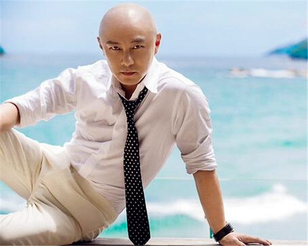 Những "quả đầu trọc" làm nên thương hiệu cho tài tử Hoa ngữ - 2