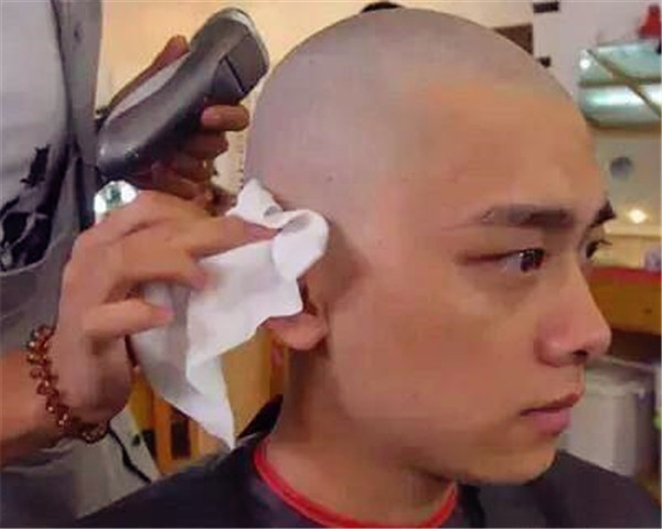 Những "quả đầu trọc" làm nên thương hiệu cho tài tử Hoa ngữ - 8