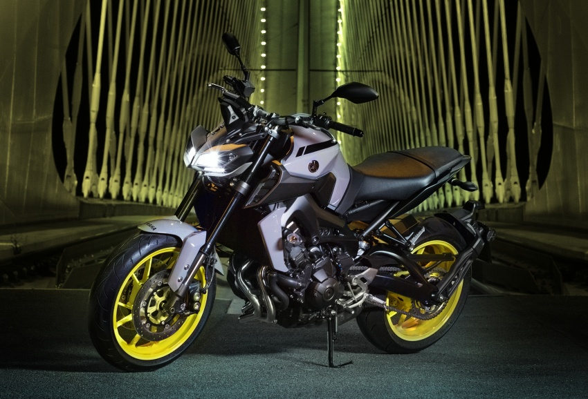 Ra mắt Yamaha MT-9 2017 nâng cấp - 8