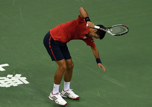 Djokovic: Bị phế ngôi, đập vợt và báo động đỏ - 1