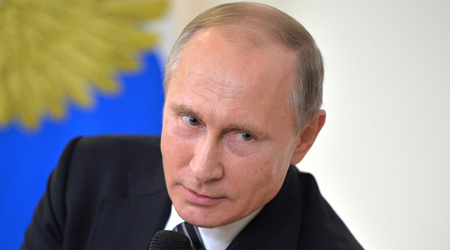 Video: Vừa nói đùa về Mỹ, ông Putin gặp sự cố bất ngờ - 1