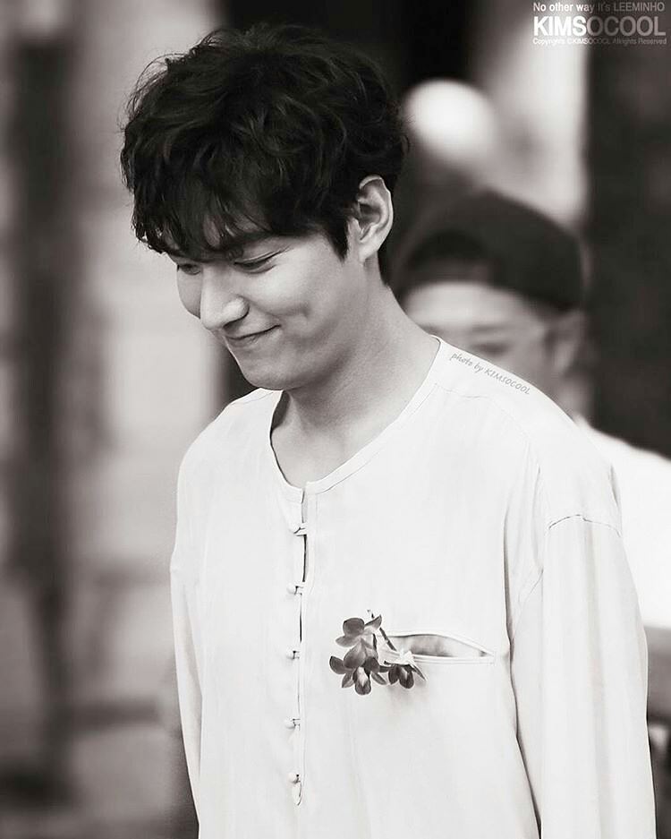 Lee Min Ho "trẻ ra tới 10 tuổi" trong phim mới - 15