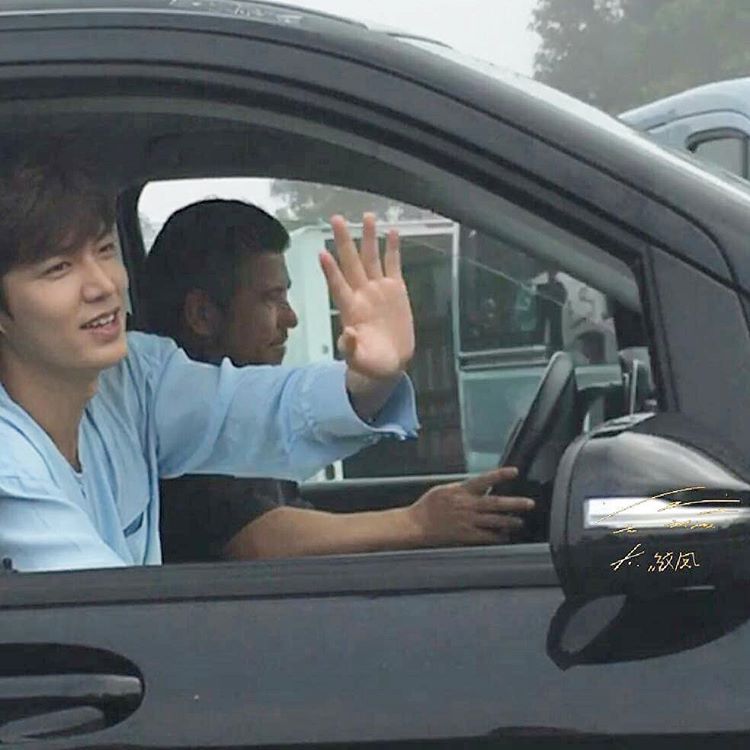 Lee Min Ho "trẻ ra tới 10 tuổi" trong phim mới - 14