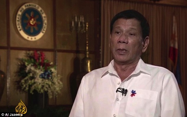 Tổng thống Philippines từng bị lạm dụng tình dục hồi nhỏ - 1