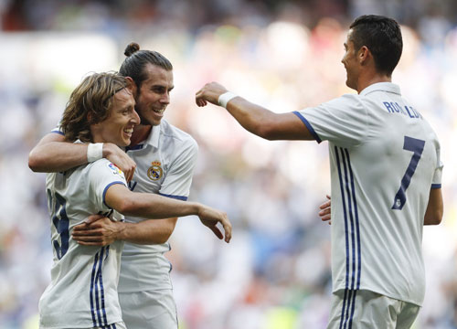 Tin HOT bóng đá tối 17/10: Bale khiến Ronaldo “phật lòng” - 1