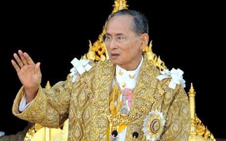 Khối tài sản khổng lồ của vị vua quá cố Thái Lan - 1