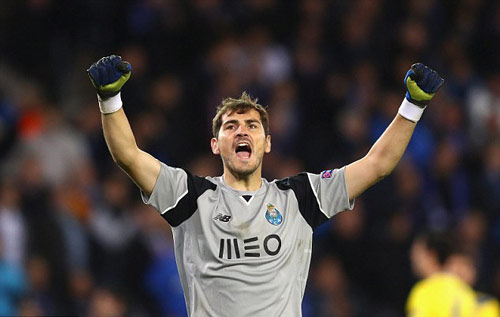 Casillas lại lập kỷ lục chỉ Ronaldo phá được - 1