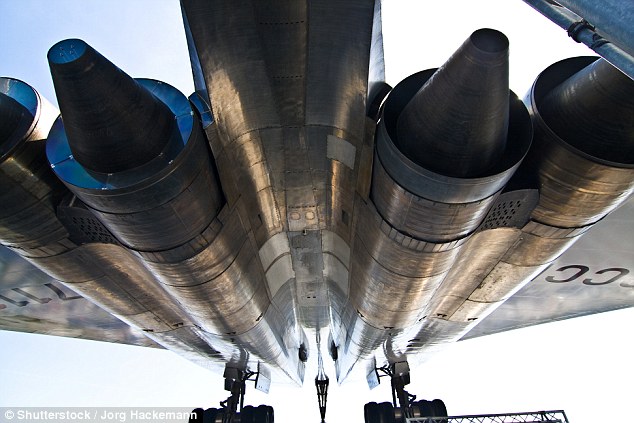 Nga chế tạo máy bay siêu âm hạt nhân đầu tiên thế giới? - 1