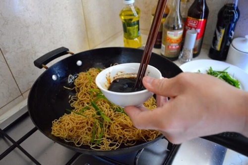 Chào buổi sáng cùng mì xào nước tương Quảng Đông - 10