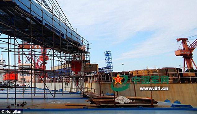 Lộ ảnh chiến hạm tàng hình lớn nhất TQ - 2