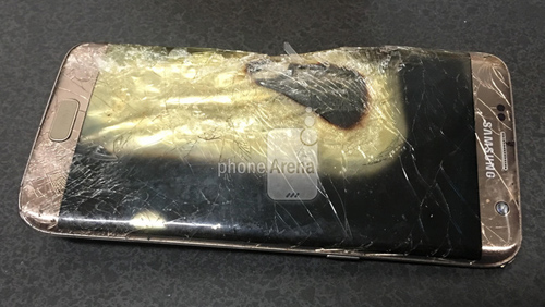 Samsung Galaxy S7 Edge phát nổ khi sạc - 1