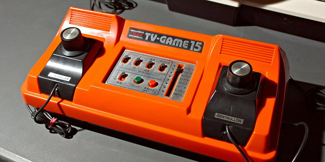 Những chiếc máy chơi game cầm tay đầu tiên của Nintendo có tên Color TV-Game, ra đời trong khoảng thời gian từ năm 1977 - 1980, gồm 5 phiên bản khác nhau và lúc này chỉ dành riêng cho thị trường Nhật Bản. Ở thời điểm này, một trong những đối tác làm game của Nintendo là Mitubishi, bao gồm tựa game đơn giản Light Tennis hay còn được biết đến với cái tên Pong.