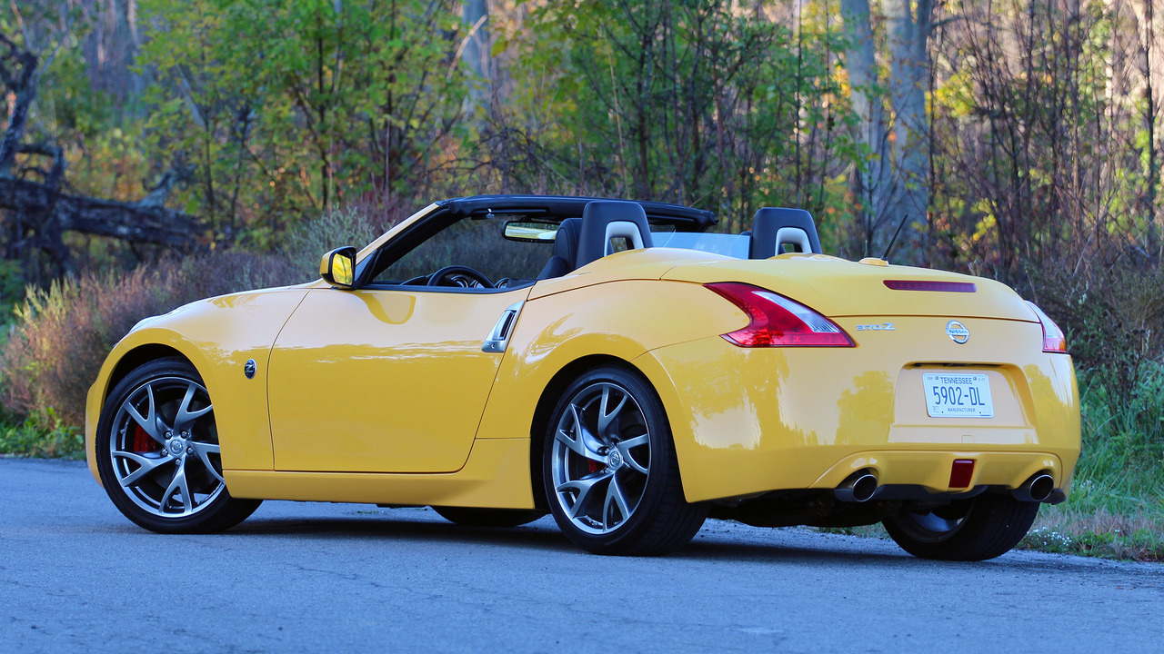 Đánh giá xe Nissan 370Z Roadster 2017 - 2