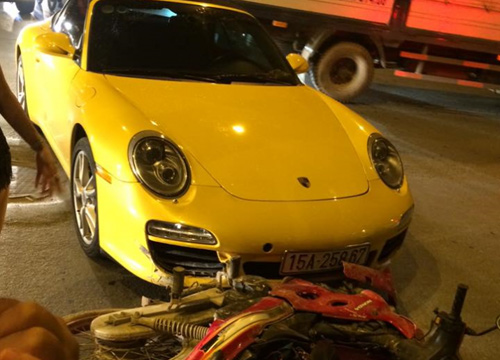 Porsche 911 Carrera “sứt đầu mẻ trán” trên phố Minh Khai - 1