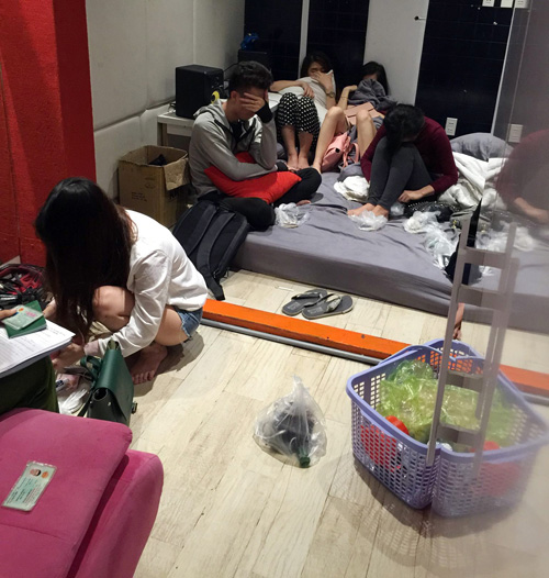 Vụ phá “động lắc” ở SG: 38 nam nữ dương tính ma túy - 2