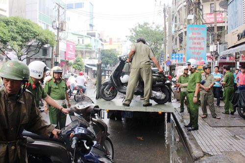 Vụ phá “động lắc” ở SG: 38 nam nữ dương tính ma túy - 6