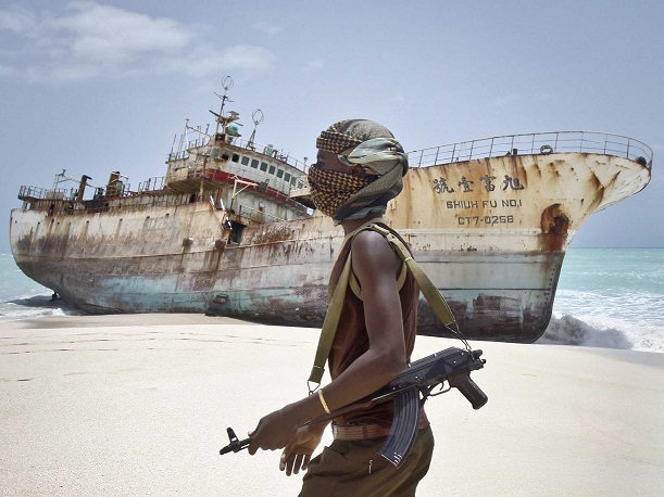 Cướp biển Somalia nguy hiểm thế nào - 1