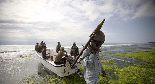 Cướp biển Somalia nguy hiểm thế nào - 7