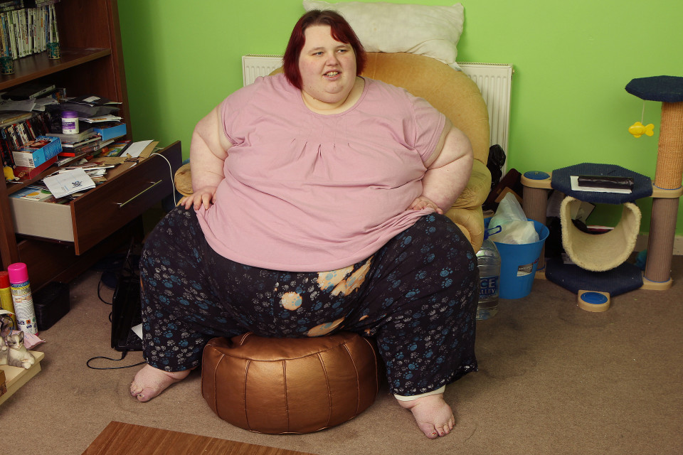 Cô gái béo nhất nước Anh bị bạn trai đá vì giảm cân - 1
