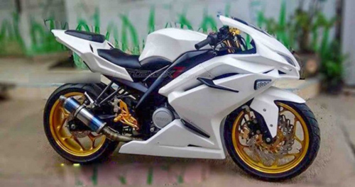 Tròn mắt trước Sportbike “hồn” Yamaha, “xác” Honda - 1