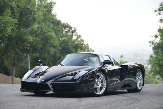 Một đại lý siêu xe có tên Exotic Euro Cars, tại California, Mỹ vừa rao bán chiếc siêu xe Ferrari Enzo màu đen nguyên bản với giá lên tới 3,4 triệu USD.