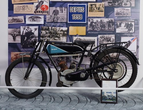 Peugeot trưng bày xe cổ 87 năm tuổi tại Motoshow 2016 - 2