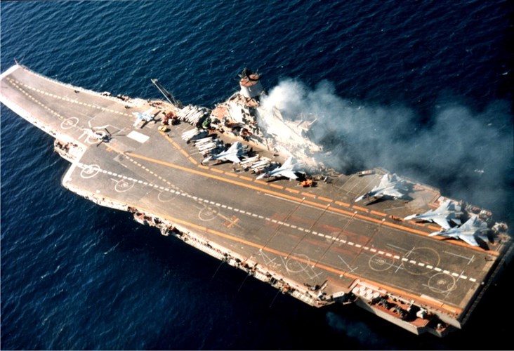 Hỏa lực tàu sân bay Nga đủ diệt cả nhóm tàu chiến Mỹ - 1