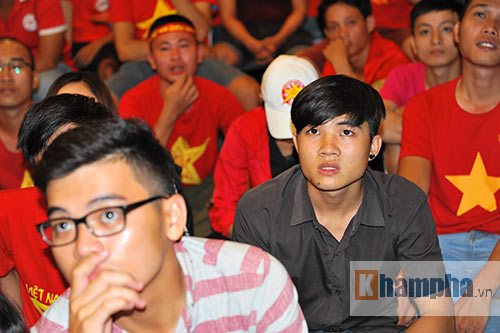 Fan nhiều cảm xúc khi cổ vũ U19 Việt Nam đấu U19 Nhật Bản - 3