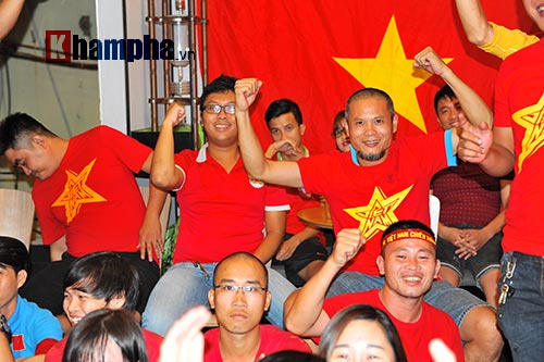 Fan nhiều cảm xúc khi cổ vũ U19 Việt Nam đấu U19 Nhật Bản - 5