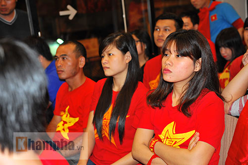 Fan nhiều cảm xúc khi cổ vũ U19 Việt Nam đấu U19 Nhật Bản - 6