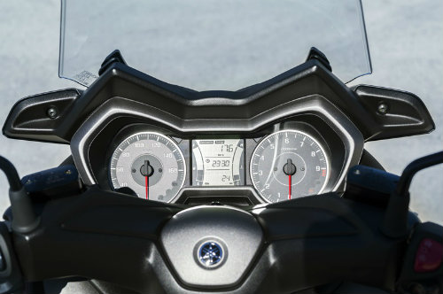 So găng Yamaha X-Max 300 và Honda Forza 300 - 14