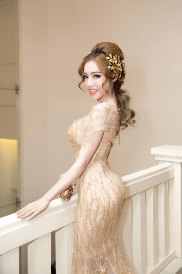 Loạt mỹ nhân Việt bị nghi "độn mông" dù vòng 3 căng đầy - 3