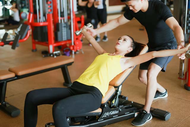 Ngắm Quán quân Next Top Ngọc Châu gợi cảm tập gym - 9