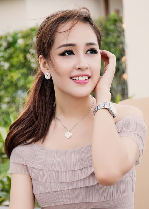 Mai Phương Thúy lên tiếng về vòng eo kém thon - 4